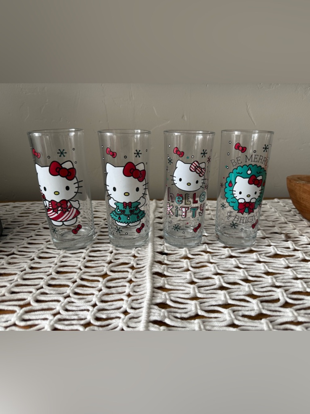 Sanrio Hello Kitty Christmas Glass Tumbler Set